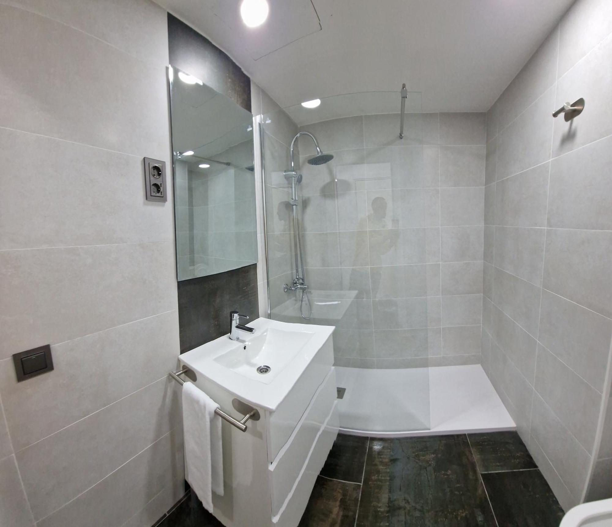 Estudio Recien Reformado En 1 Linea Playa