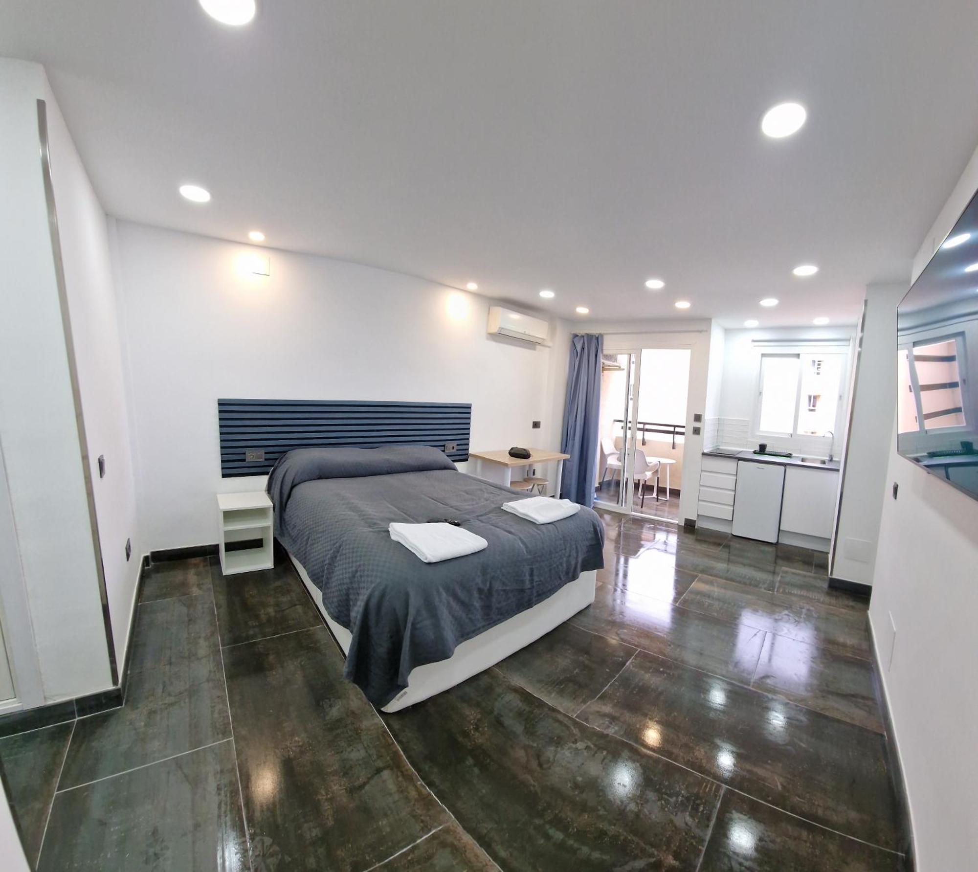 Estudio Recien Reformado En 1 Linea Playa